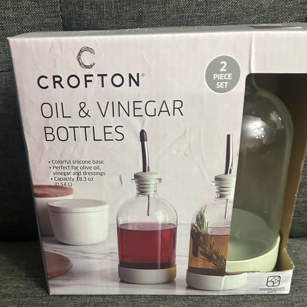 Croton Oil & Vinegar Bottles Set  18.3 Oz (0.54 L) Colourful Silicone Base